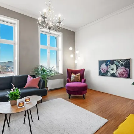 شقة Sentral Og Stilfull