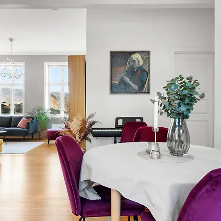 Leilighet Sentral Og Stilfull *